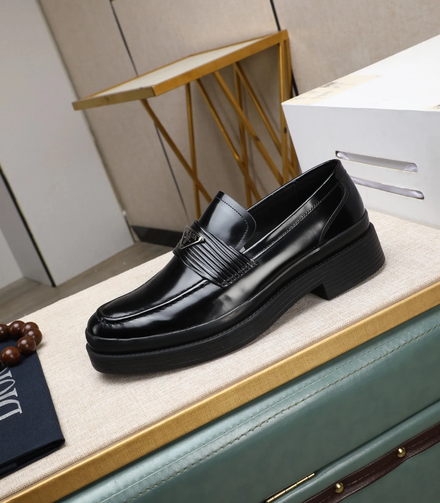 Men's men's shoes 💰540 (water-dyed cow leather) 📛📛PRADA high-end counter's latest formal business leather shoes 👔original and highest quality! Imported from Italy 🇮🇹 first-layer calfskin fabric ➕ cowhide lining Original outsole Formal size: 38➖44 (45 customized)